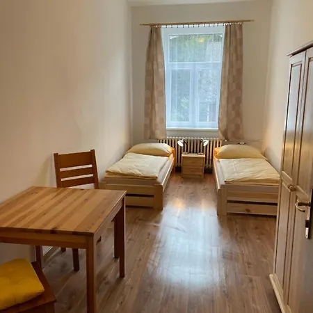 ゲストハウス Apartmany Celnice Mařenice